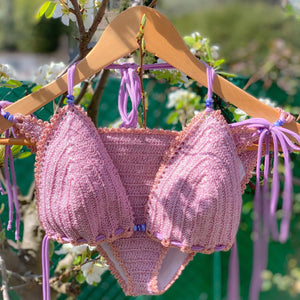 Bikini crochet rose